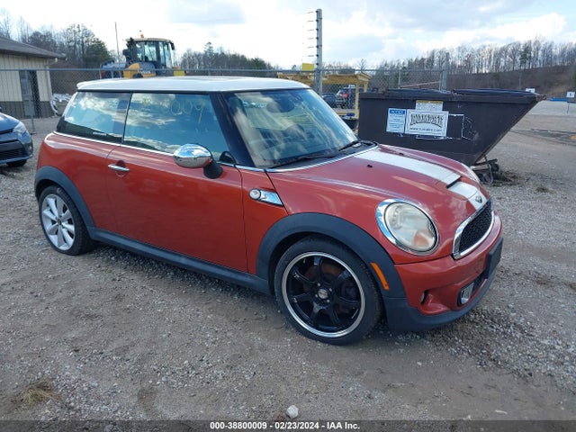 2011 MINI COOPER S WMWSV3C56BTY20360 Photo 0