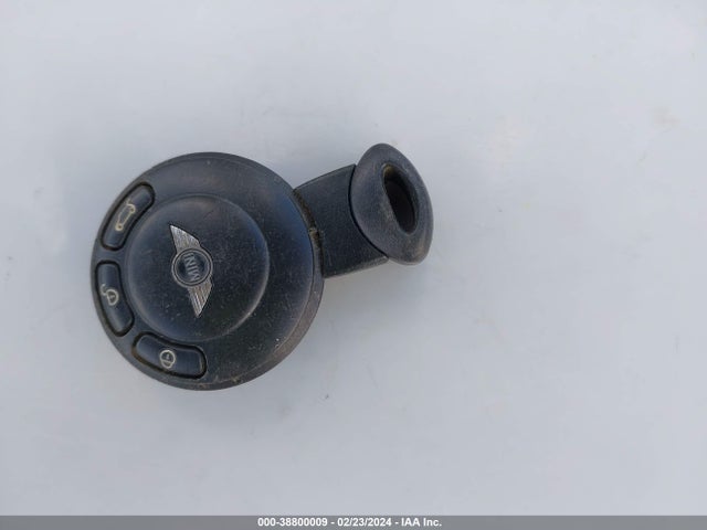 2011 MINI COOPER S WMWSV3C56BTY20360 Photo 10