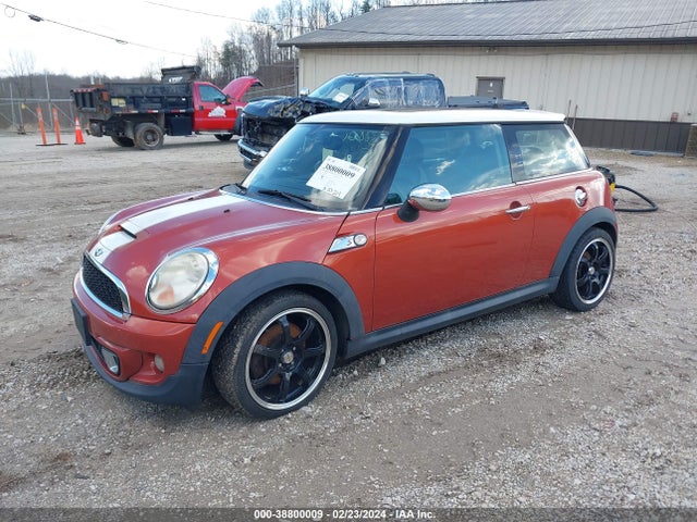 2011 MINI COOPER S WMWSV3C56BTY20360 Photo 1