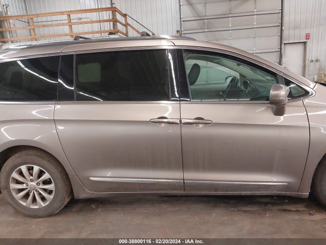 Chrysler Pacifica Touring L Plus 2018 2C4RC1EG8JR257313 Image 13