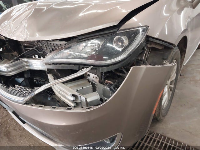 2C4RC1EG8JR257313 Chrysler Pacifica Touring L Plus