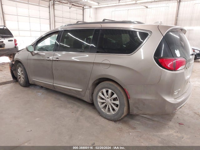 2C4RC1EG8JR257313 Chrysler Pacifica Touring L Plus