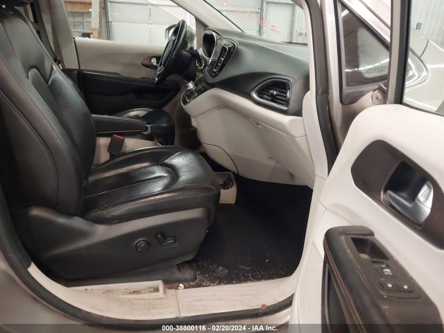 2C4RC1EG8JR257313 Chrysler Pacifica Touring L Plus