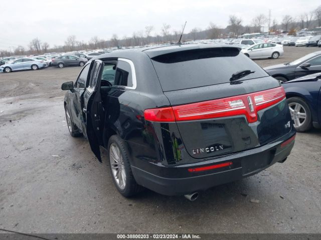 2LMHJ5AT5JBL00056 Lincoln Mkt Reserve