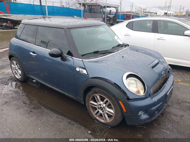 2011 MINI COOPER S WMWSV3C59BTY12592 Photo 0
