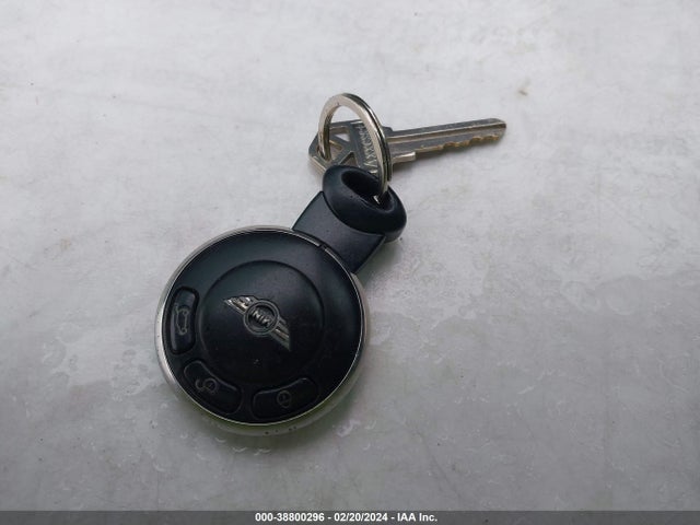 2011 MINI COOPER S WMWSV3C59BTY12592 Photo 10