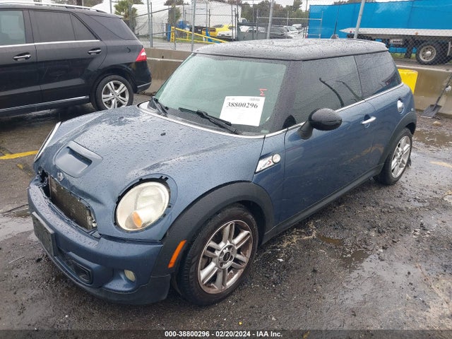 2011 MINI COOPER S WMWSV3C59BTY12592 Photo 1