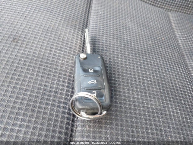 WVWDB7AJ4EW007792 Volkswagen Golf 2.5l