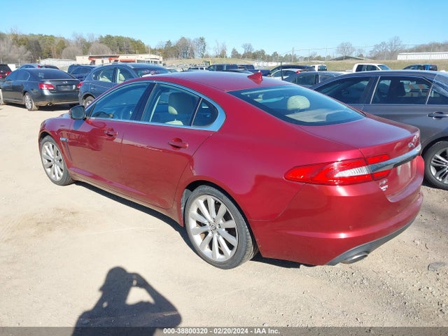 2013 JAGUAR XF SAJWA0ES3DPS86409 Photo 2