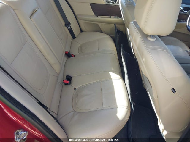 2013 JAGUAR XF SAJWA0ES3DPS86409 Photo 7