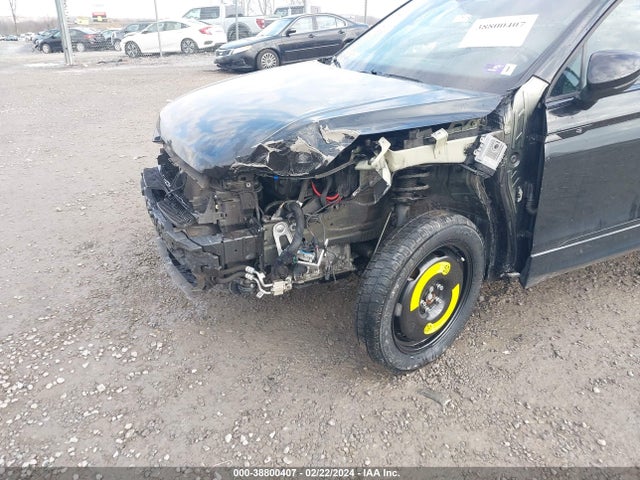 3VV8B7AX4NM004429 Volkswagen Tiguan 2.0t Se R-line Black