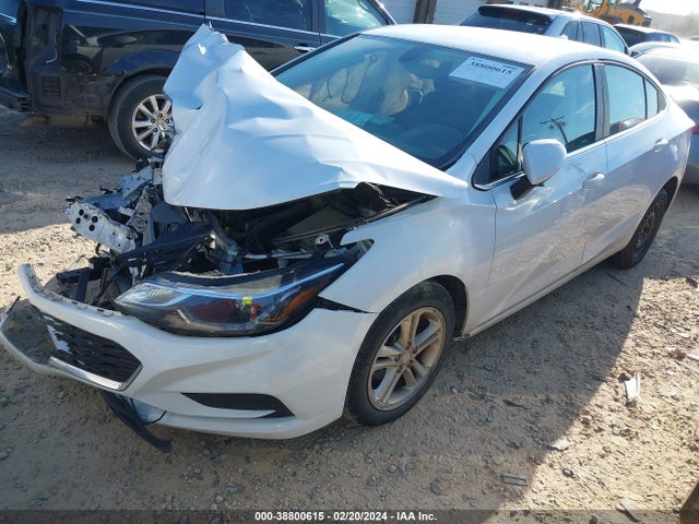 Chevrolet Cruze Lt Auto 2018 1G1BE5SM0J7158153 Image 2