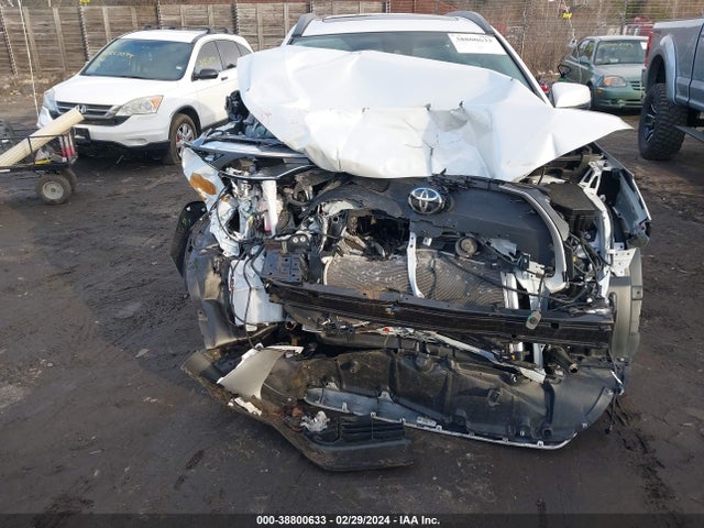 Toyota Corolla Cross Xle 2022 7MUDAABG5NV037117 Image 13