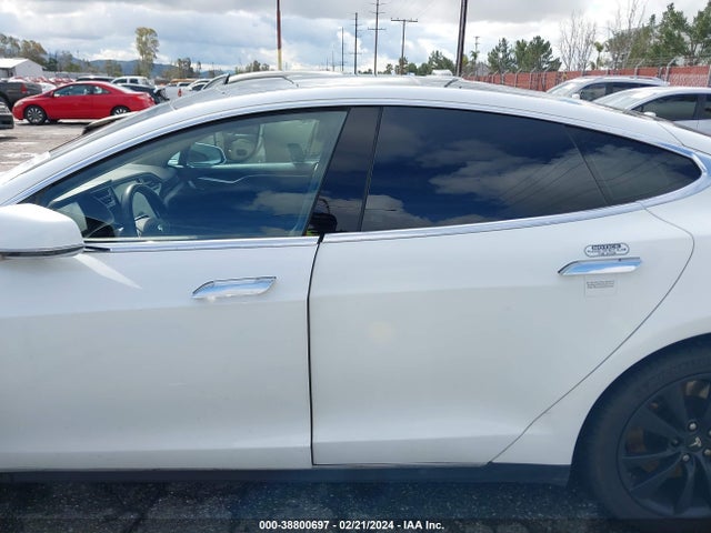 Tesla Model S 60/70/85 2015 5YJSA1S11FFP74804 Image 14