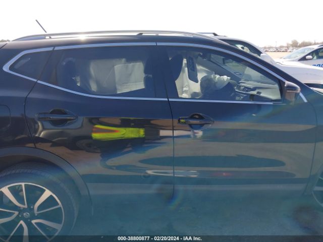 JN1BJ1CPXJW181680 Nissan Rogue Sport Sl