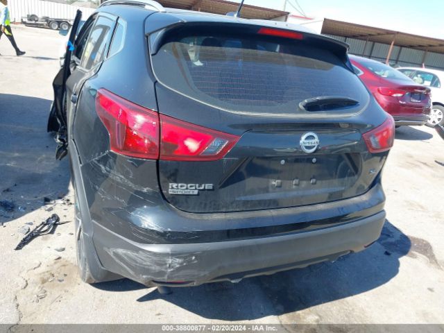 JN1BJ1CPXJW181680 Nissan Rogue Sport Sl