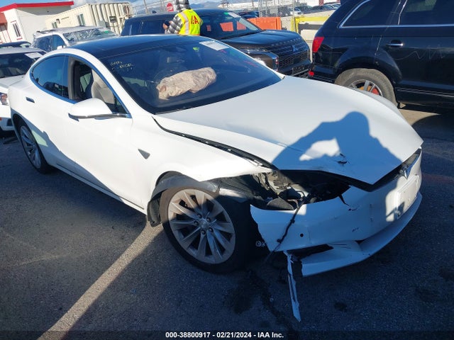 2016 TESLA MODEL S 5YJSA1E25GF138411