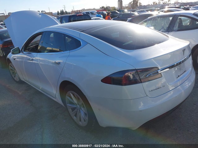2016 TESLA MODEL S 5YJSA1E25GF138411 Photo 2