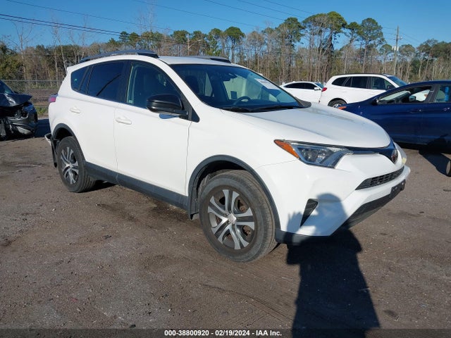 Toyota RAV4 LE 2020 JTMZFREV8HJ710364 Image 1