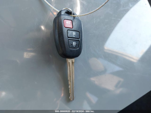 Toyota RAV4 LE 2020 JTMZFREV8HJ710364 Image 11