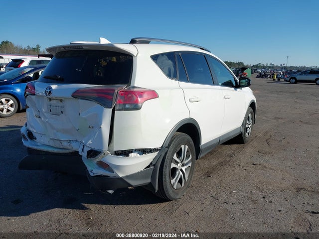 Toyota RAV4 LE 2020 JTMZFREV8HJ710364 Image 4