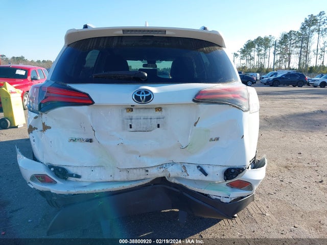 Toyota RAV4 LE 2020 JTMZFREV8HJ710364 Image 6