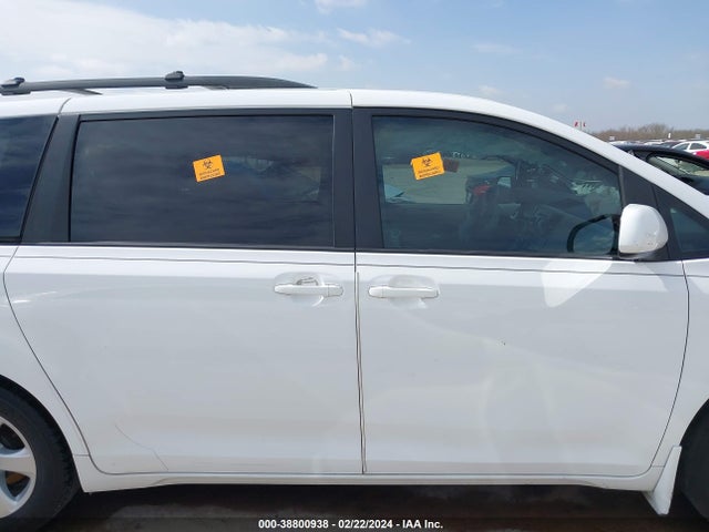 Toyota Sienna Le V6 8 Passenger 2014 5TDKK3DCXES430728 Image 13