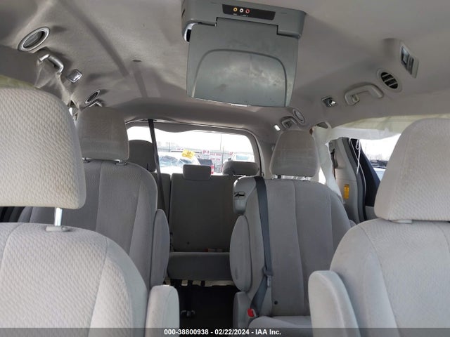 Toyota Sienna Le V6 8 Passenger 2014 5TDKK3DCXES430728 Image 8