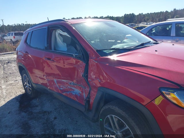 Jeep Compass Latitude 4x4 2018 3C4NJDBB9JT361742 Image 6