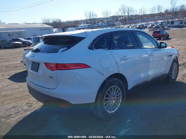 2018 JAGUAR F-PACE SADCS2FX6JA280062 Photo 3
