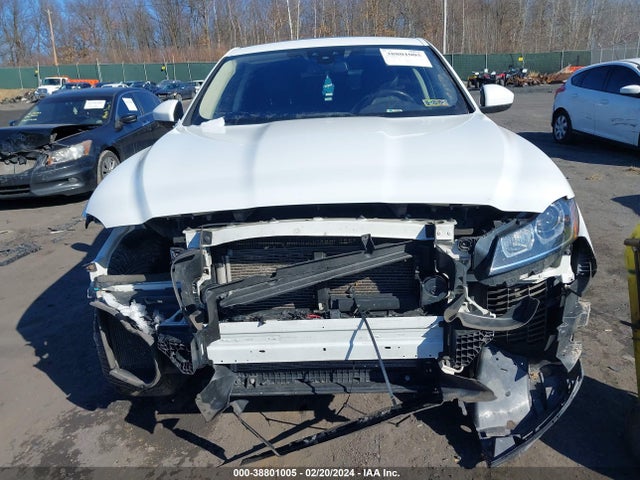 2018 JAGUAR F-PACE SADCS2FX6JA280062 Photo 5