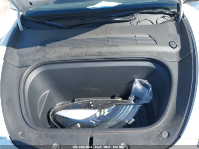 2021 TESLA MODEL Y 5YJYGDEF5MF245161 Photo 9