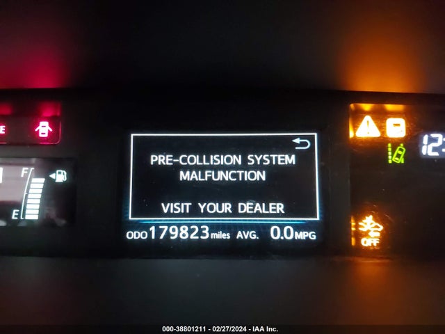 Toyota Prius V Five 2016 JTDZN3EU9GJ043469 Image 15