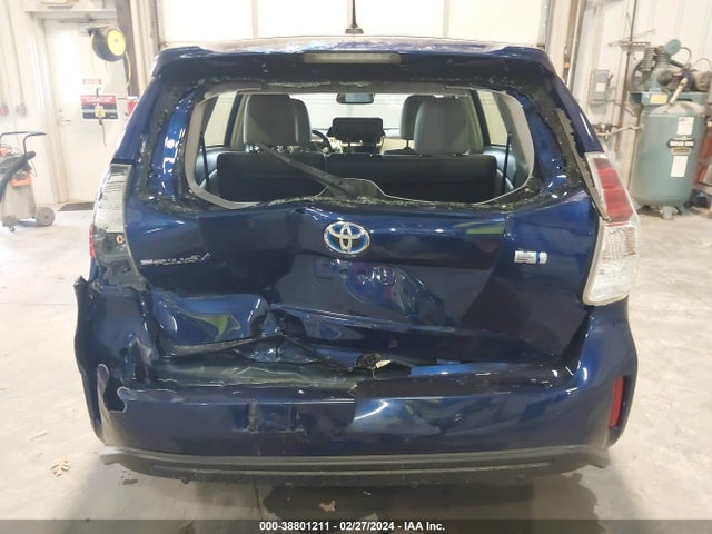 Toyota Prius V Five 2016 JTDZN3EU9GJ043469 Image 16