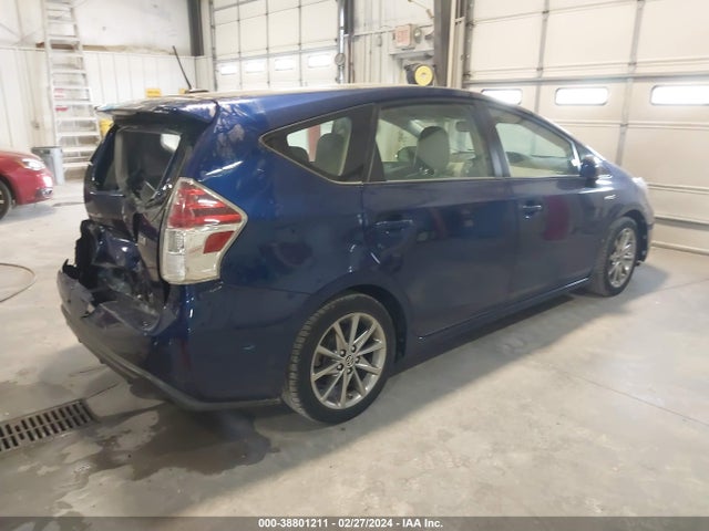 Toyota Prius V Five 2016 JTDZN3EU9GJ043469 Image 4