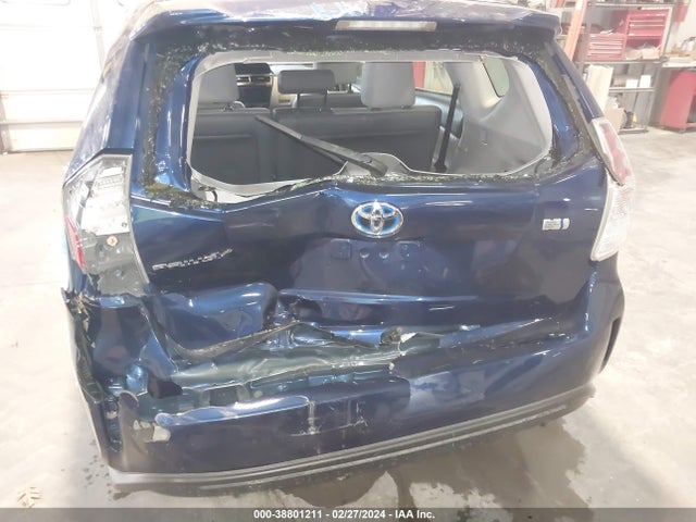 Toyota Prius V Five 2016 JTDZN3EU9GJ043469 Image 6