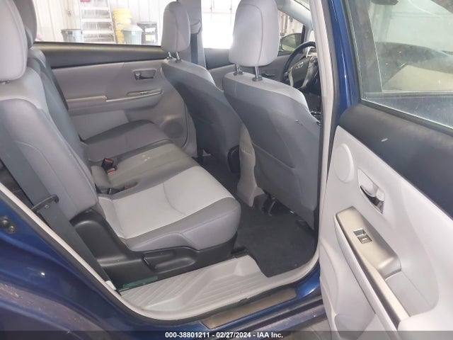 Toyota Prius V Five 2016 JTDZN3EU9GJ043469 Image 8