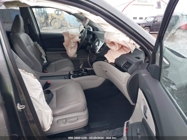 Honda Ridgeline Rtl-e 2017 5FPYK3F7XHB001745 Image 5