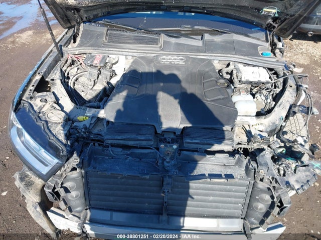 WA1LAAF77JD029343 Audi Q7 3.0t Premium