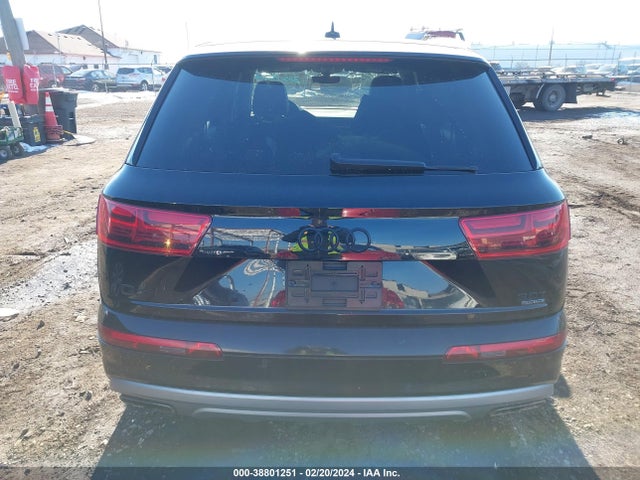 WA1LAAF77JD029343 Audi Q7 3.0t Premium