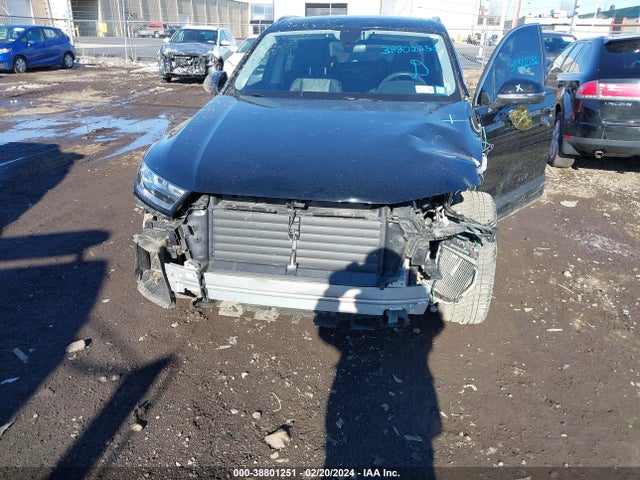 WA1LAAF77JD029343 Audi Q7 3.0t Premium