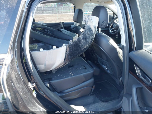 WA1LAAF77JD029343 Audi Q7 3.0t Premium