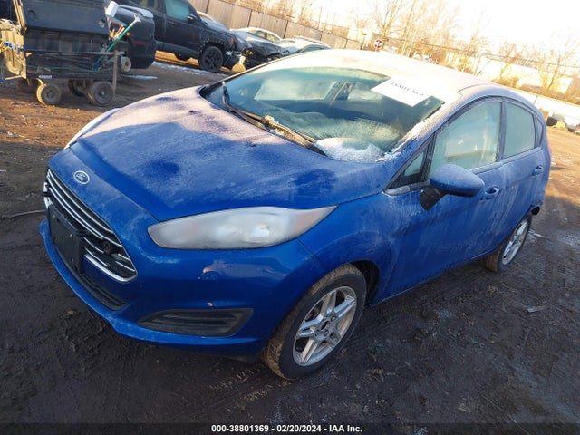Ford FIESTA SE 2018 3FADP4EJ2JM130033 Image 2