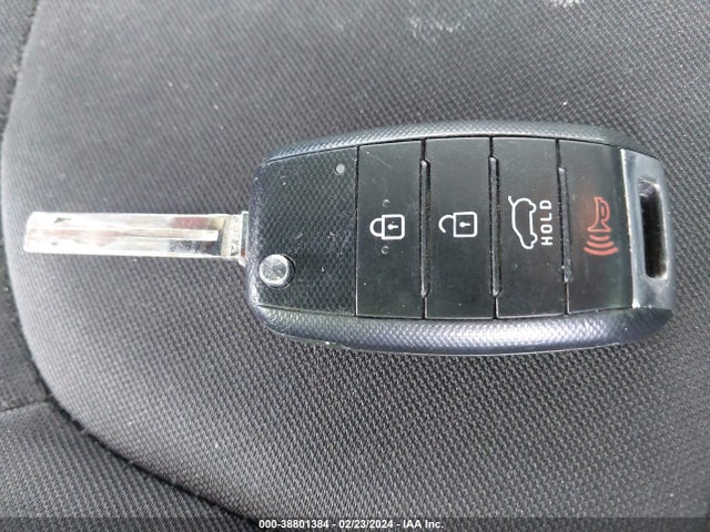 KIA Soul 2016 KNDJN2A26G7844711 Image 11