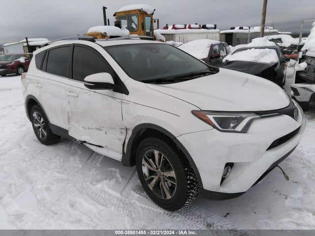 Toyota Rav4 Xle 2017 JTMWFREV8HD095011 Image 1