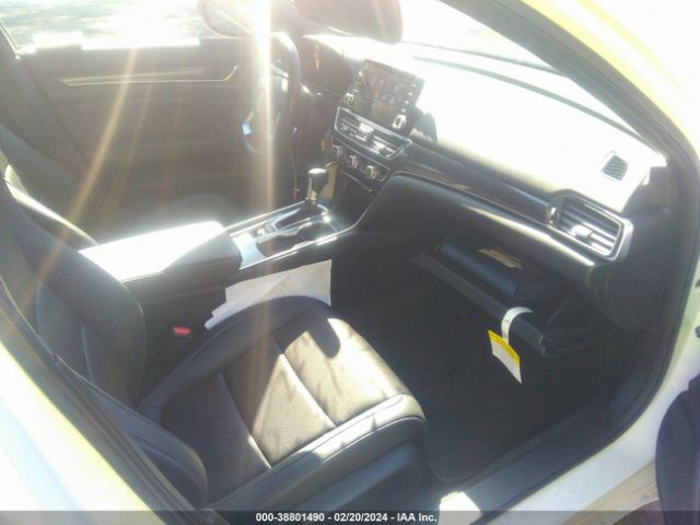1HGCV1F3XNA124110 Honda Accord Sport