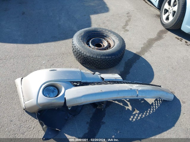 Продажа на аукционе авто 2005 Toyota Tundra Sr5 V8, vin: 5TBBT44165S457385, номер лота: 38801801