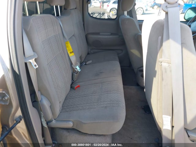 Продажа на аукционе авто 2005 Toyota Tundra Sr5 V8, vin: 5TBBT44165S457385, номер лота: 38801801