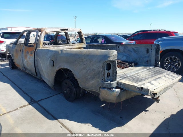 3C6UR5HJ9KG596698 RAM 2500
