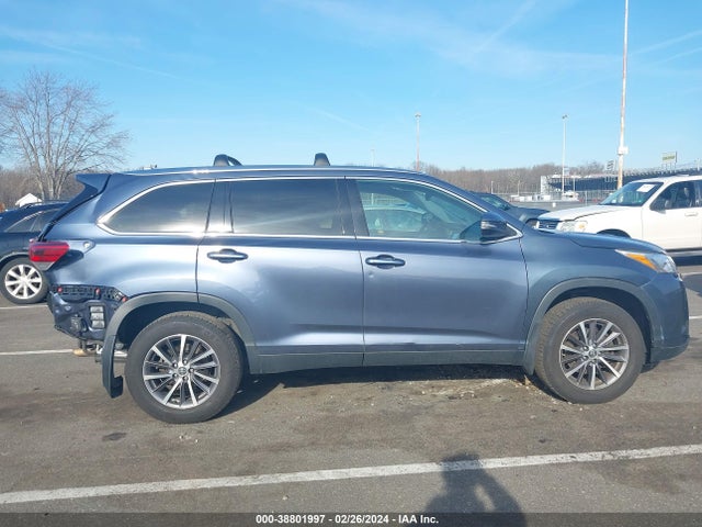 Toyota Highlander Xle 2019 5TDJZRFH6KS710774 Image 13